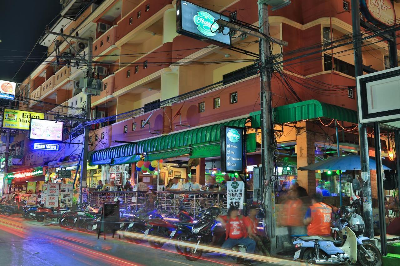 Harrys Hotel Bar & Restaurant Pattaya Exterior foto